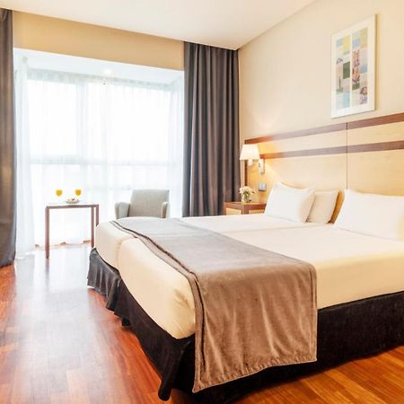 Ilunion Pio XII Hotel Madrid Szoba fotó