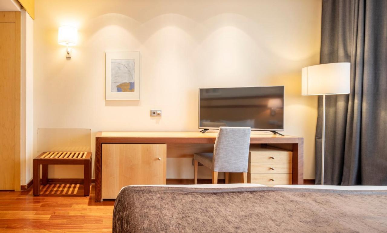 Ilunion Pio XII Hotel Madrid Kültér fotó