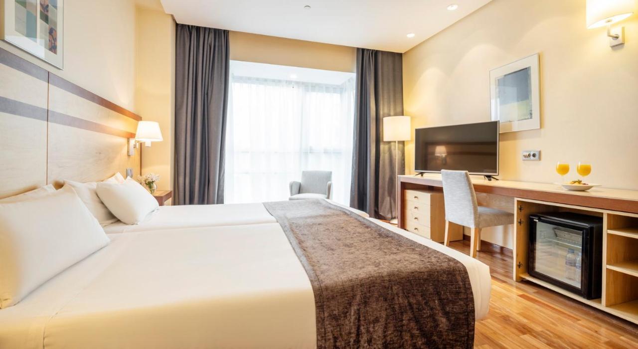 Ilunion Pio XII Hotel Madrid Kültér fotó