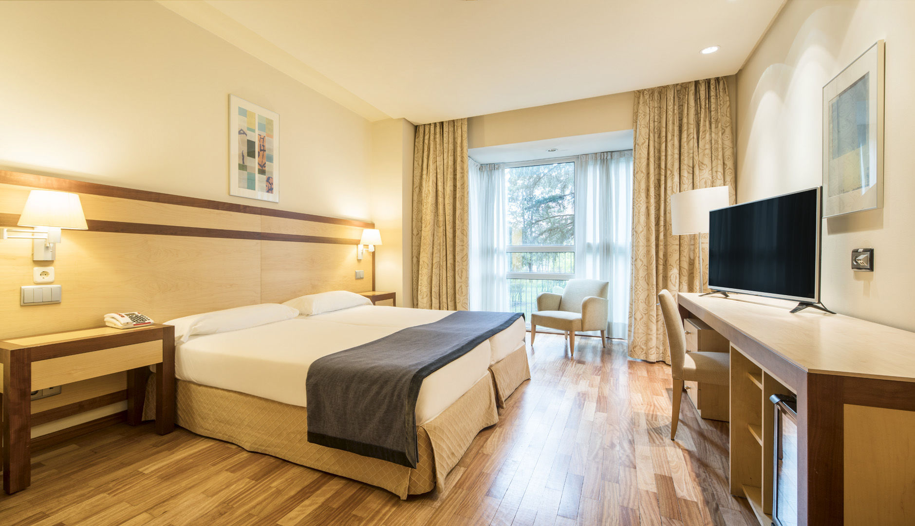 Ilunion Pio XII Hotel Madrid Kültér fotó